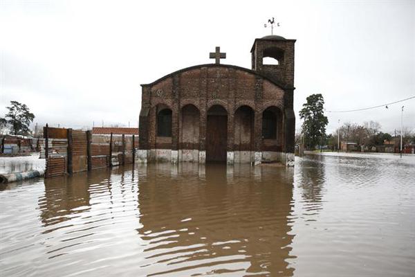 AYUDA POR LAS INUNDACIONES