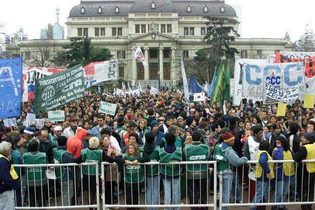 Crece la presión en la Provincia por la reapertura de paritarias