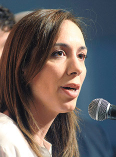 La gobernadora María Eugenia Vidal suspendió la negociación paritaria y derechos laborales de los municipales.