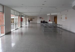 Médicos paralizan los hospitales en reclamo de aumento salarial