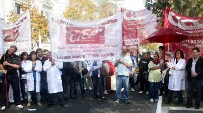 Los médicos cumplen hoy la segunda jornada de paro