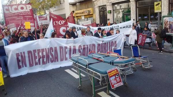 Paro de hospitales y marcha en la Casa de la Provincia de Buenos Aires. (Diego Díaz)