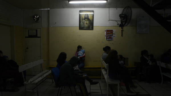 Guardia pediátrica. En el Lucio Meléndez de Adrogué, dos médicos atienden en promedio 120 consultas en 12 horas. Según las autoridades debe ser hecho de nuevo. Foto : Ricardo Gonzalez