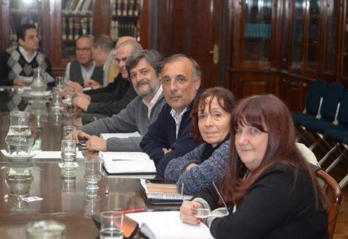 CICOP reclama pase a planta de becarixs