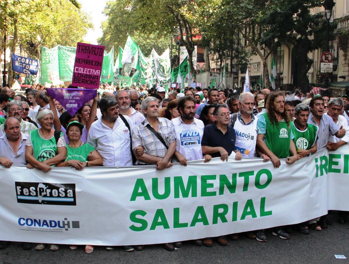 Los gremios estatales preparan “unidad en la acción” para romper el techo salarial de Vidal