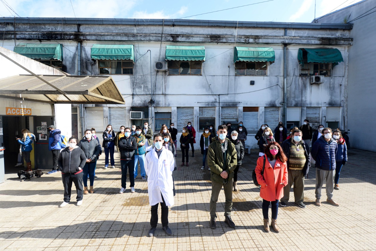 Se llevó a cabo una Conferencia de Prensa en el Hospital Alejandro Korn para reclamar la continuidad laboral de lxs residentes que egresan este año