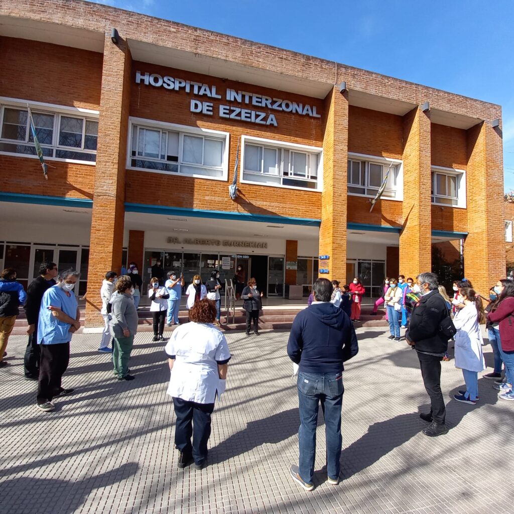 El miércoles 25 de agosto se realizó una Asamblea en el Hospital Eurnekian de Ezeiza con la presencia de los integrantes del Consejo Directivo Provincial de CICOP, Guillermo Pacagnini, Secretario General, y Aníbal Aristizábal, Secretario Gremial.