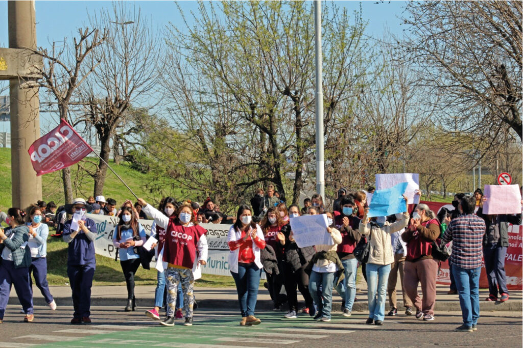 Olla popular y radio abierta para exigir recomposición salarial y mejores condiciones de trabajo