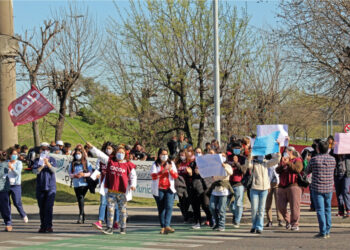Olla popular y radio abierta para exigir recomposición salarial y mejores condiciones de trabajo