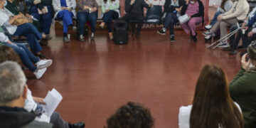 Se llevó a cabo la Charla Sobre Desgaste Laboral en el Hospital Oñativia