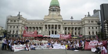 Contundente Paro y Movilización del Equipo de Salud de la Provincia de Buenos Aires