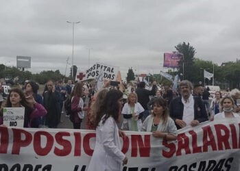 Sigue la lucha en el Posadas por una urgente recomposición salarial