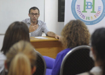 Se realizó la Charla sobre Desgaste Laboral en el Hospital Bollini