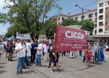 Movilización y Corte de Ruta frente al Hospital Eva Perón de San Martín