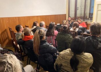 Charla en la Seccional Municipales de Necochea sobre el impacto local tras la implementación de la Ley de Pase en la Provincia 