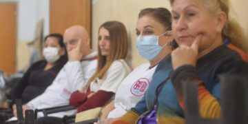 Charla sobre Desgaste Laboral en el Hospital Gutiérrez