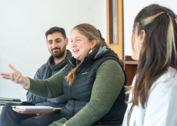 Charla sobre Pase de Ley en el Hospital San Roque 