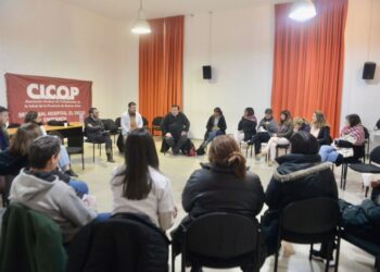 Se realizó una charla informativa sobre Desgaste Laboral en el Hospital El Dique de Ensenada 