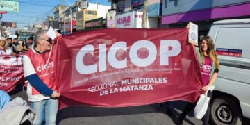 Semaforazo en defensa de la Salud Pública Municipal