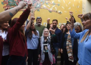 La Sala de Reuniones de CICOP ahora lleva el nombre Nora Cortiñas