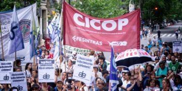 El colectivo de Enfermería realizó una gran jornada en unidad para visibilizar sus demandas