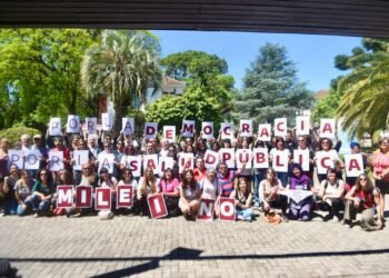 Emotiva visita al Sitio de la Memoria y Derechos Humanos Ex ESMA 