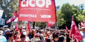 Masiva convocatoria en Unidad para exigir la inconstitucionalidad del DNU de Milei