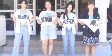 Pintada de pañuelos por el Día Internacional de los Derechos Humanos