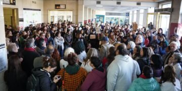 Masiva Asamblea por despidos en el Hospital Posadas