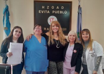Reconocimiento a Licenciadxs en Enfermería en el Hospital Evita Pueblo
