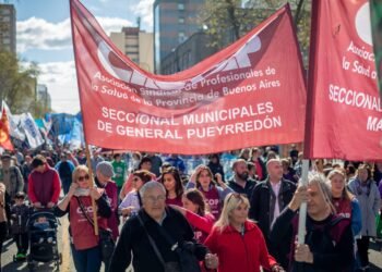 ¡En la calle junto a lxs jubiladxs!