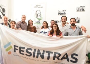 FESINTRAS llevó su apoyo a lxs trabajadorxs del bonaparte: ¡VACIAR ES CERRAR!