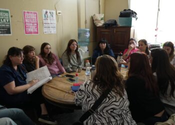 Llevamos nuestro apoyo a los reclamos del Servicio de Trabajo Social del HIGA Junín