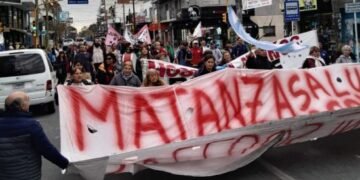 La Matanza: Imponente marcha de trabajadorxs de la salud y municipales por salario y dignidad