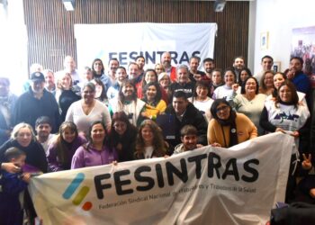 Un multitudinario Congreso de FESINTRAS resolvió lanzar una campaña en defensa del Hospital Garrahan y los Hospitales SAMIC