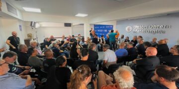 Reunión de trabajo en e Hospital Presidente Perón