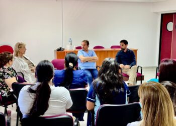 Reunión de Trabajo en el Hospital Petrona V. de Cordero de San Fernando