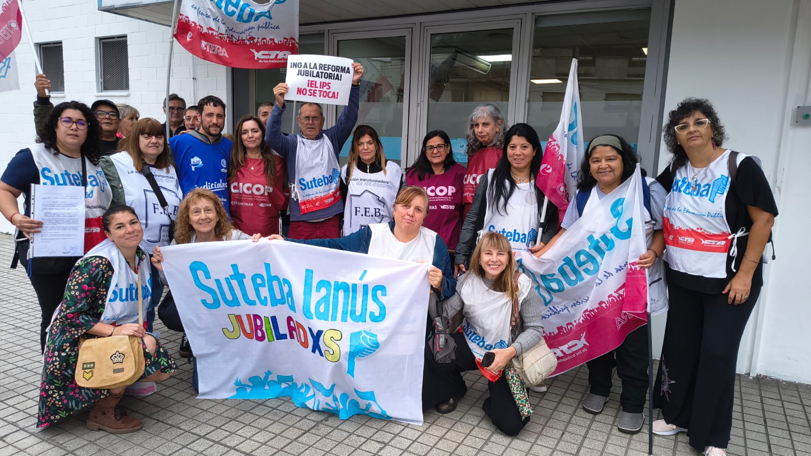Sede Lanús - Jornada en defensa del sistema previsional provincial (1)