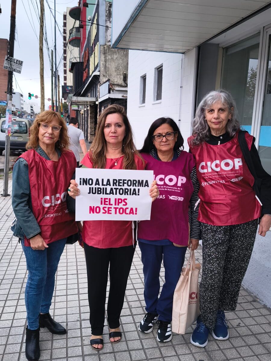 Sede Lanús - Jornada en defensa del sistema previsional provincial (2)