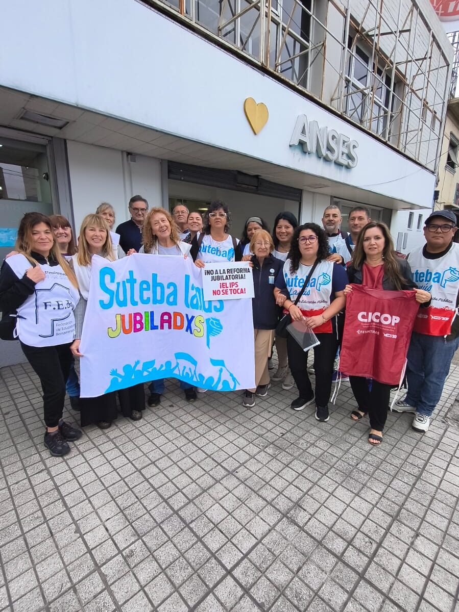 Sede Lanús - Jornada en defensa del sistema previsional provincial (4)
