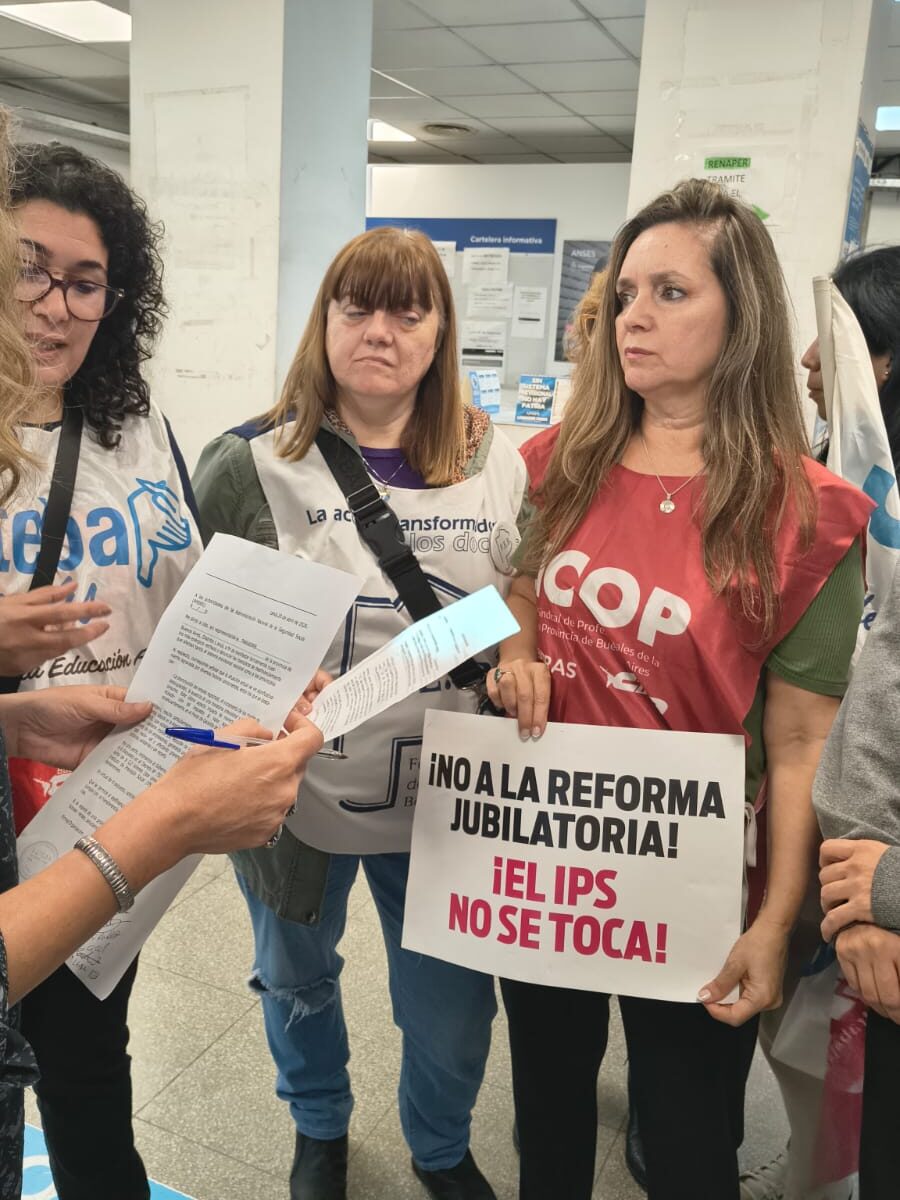 Sede Lanús - Jornada en defensa del sistema previsional provincial (5)