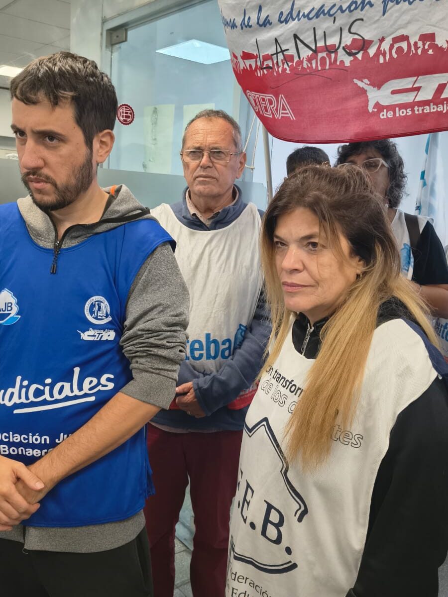 Sede Lanús - Jornada en defensa del sistema previsional provincial (6)