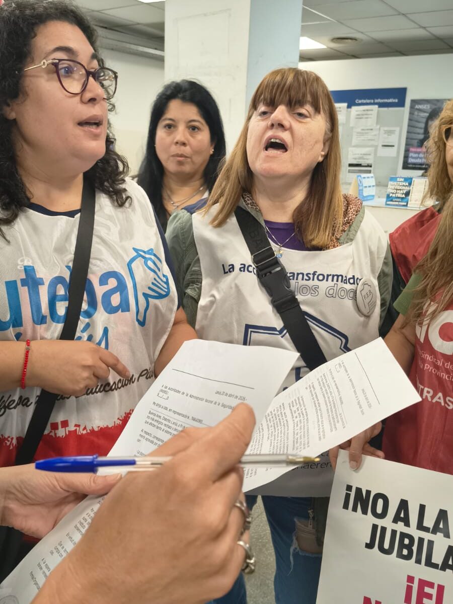 Sede Lanús - Jornada en defensa del sistema previsional provincial (8)