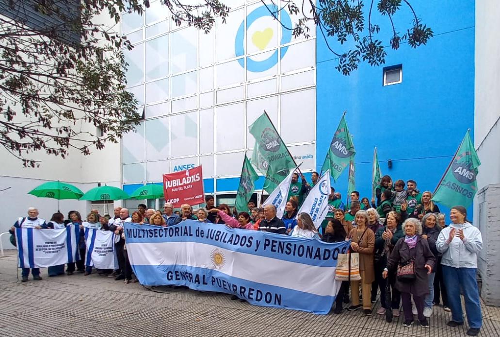 Sede Mar del Plata - Jornada en defensa del sistema previsional provincial (2)
