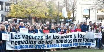 Camino a la Marcha Federal de la Salud: Carpa Sanitaria en La Plata