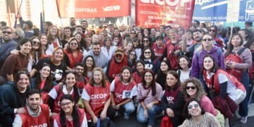 Junto a las Universidades Públicas en las calles 